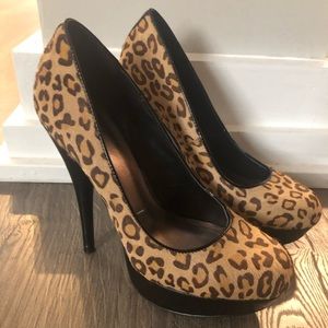 Leopard Heels 7.5 Bakers Shoes